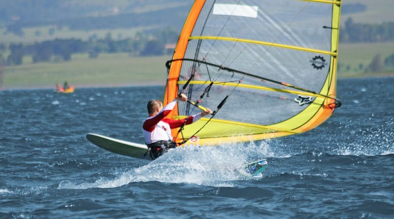 Czy nauka windsurfingu jest trudna?